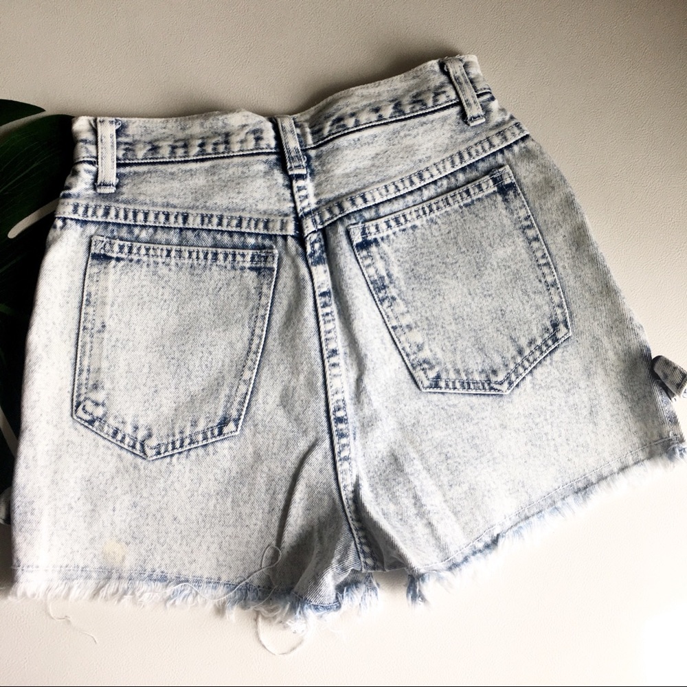 Vintage Acid Wash Bow Wedgie Jean Shorts Gem